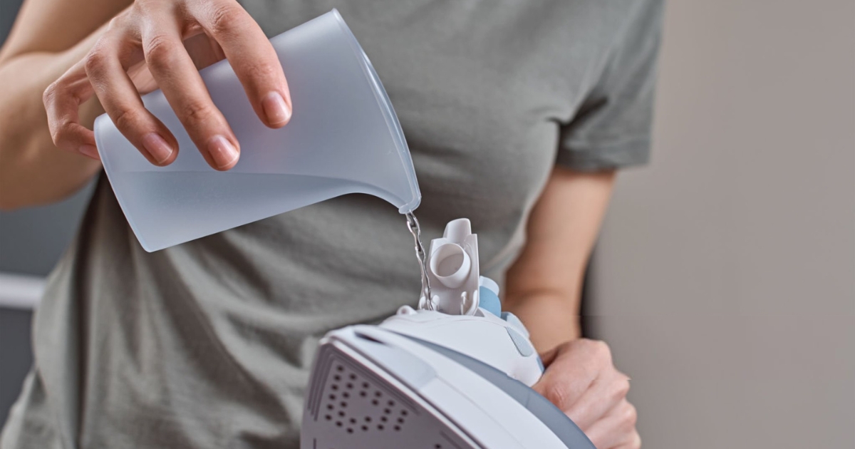 Яка вода для праски та відпарювача краще підходить?