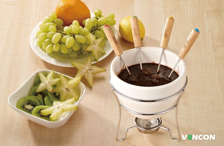 Набір для фондю-підійде для тих, хто любить влаштовувати модні вечірки