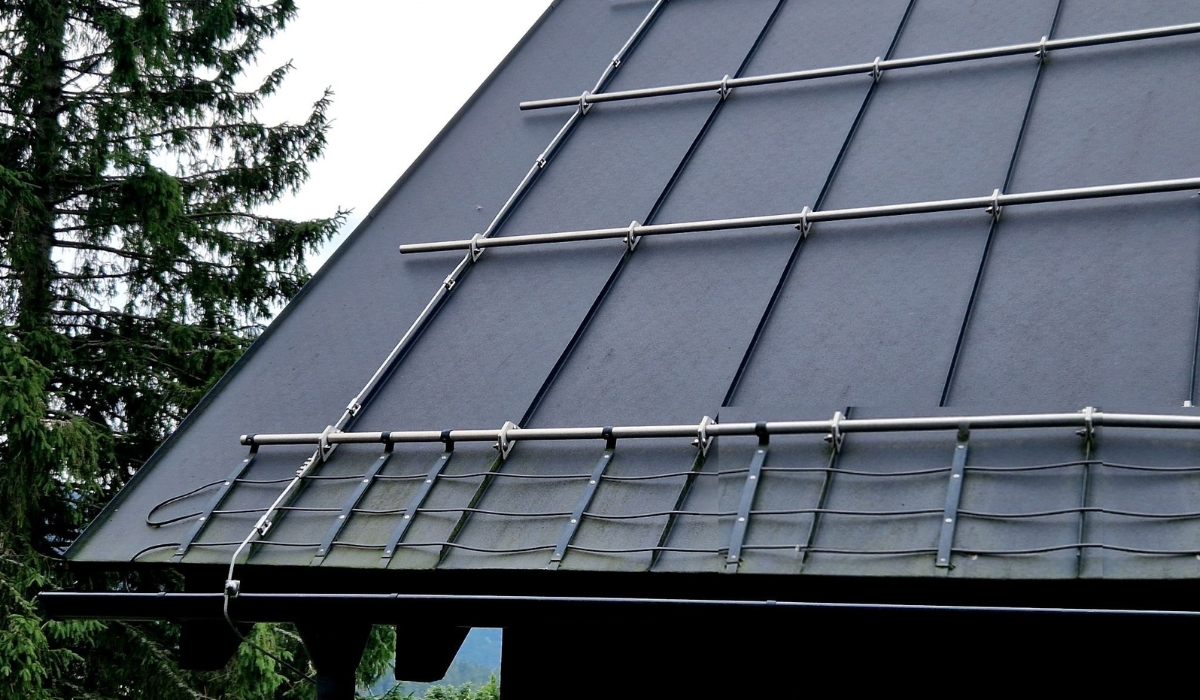 Нагрівальний кабель: непомітний монтаж завдяки підбору кольору кабелю під покрівлю