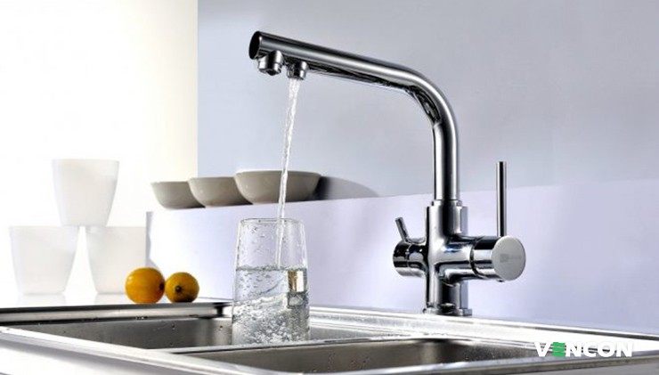 Комбінований змішувач пищить: у чому причина 