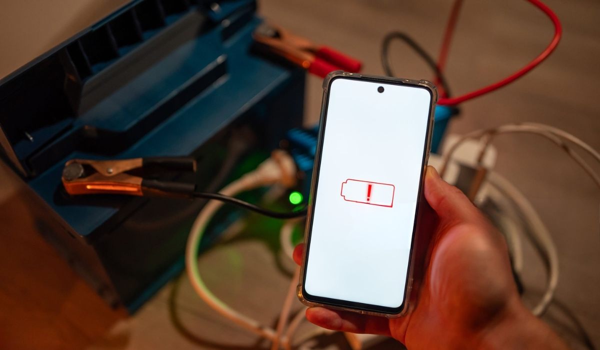 Регулярне обслуговування системи акумулятора сприяє збільшенню часу його роботи