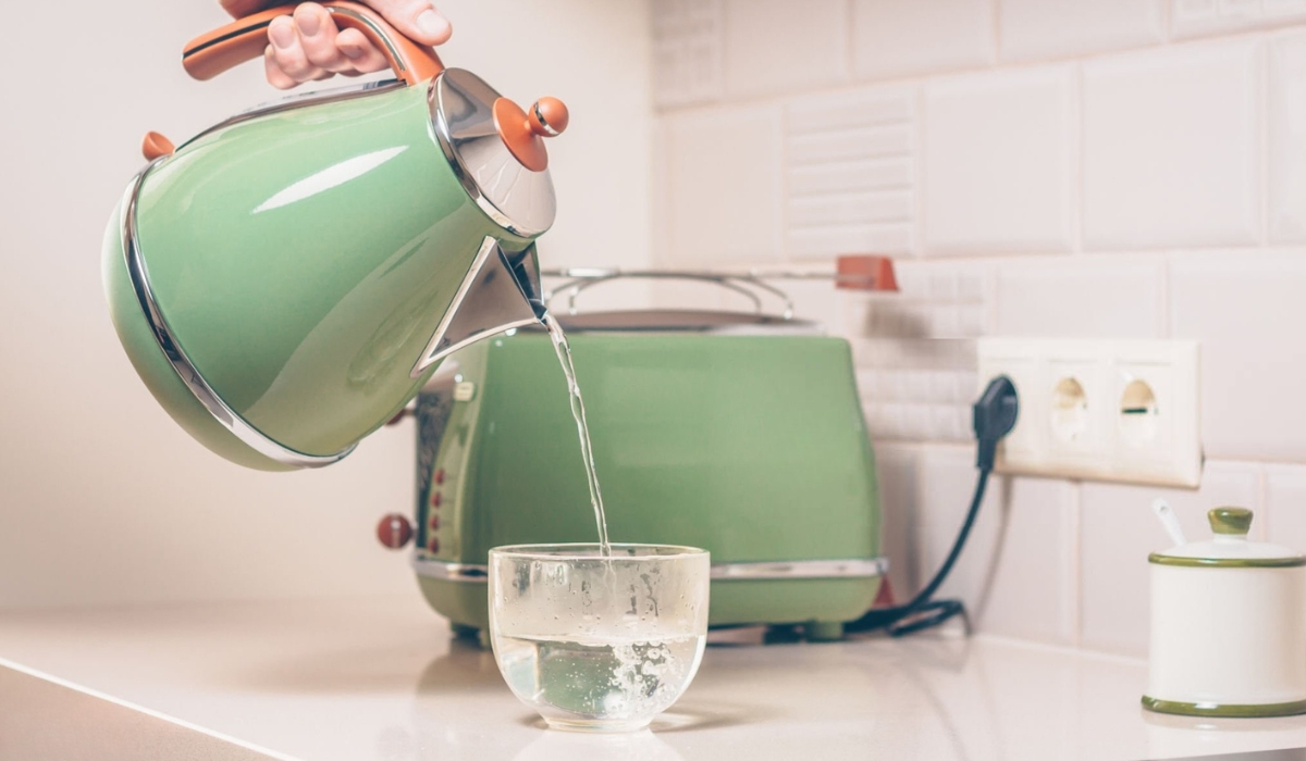 Теплая вода положительно влияет на процесс пищеварения