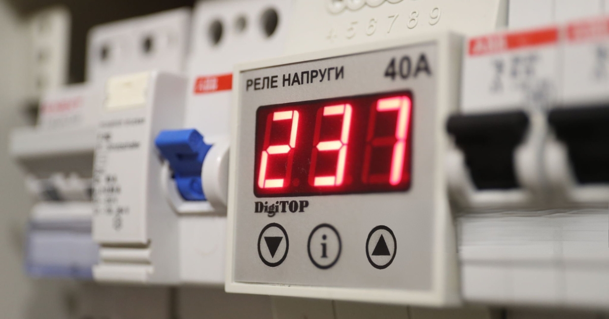 Як правильно налаштувати реле напруги?